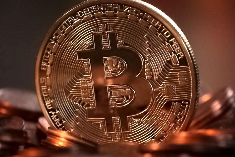 Ilustrasi bitcoin. Bitcoin diproyeksikan bisa menembus 150.000 dollar AS sebelum akhir 2025.