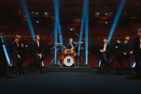 Permainan Drum Jungkook BTS Curi Perhatian di Konser MusiCares Grammy