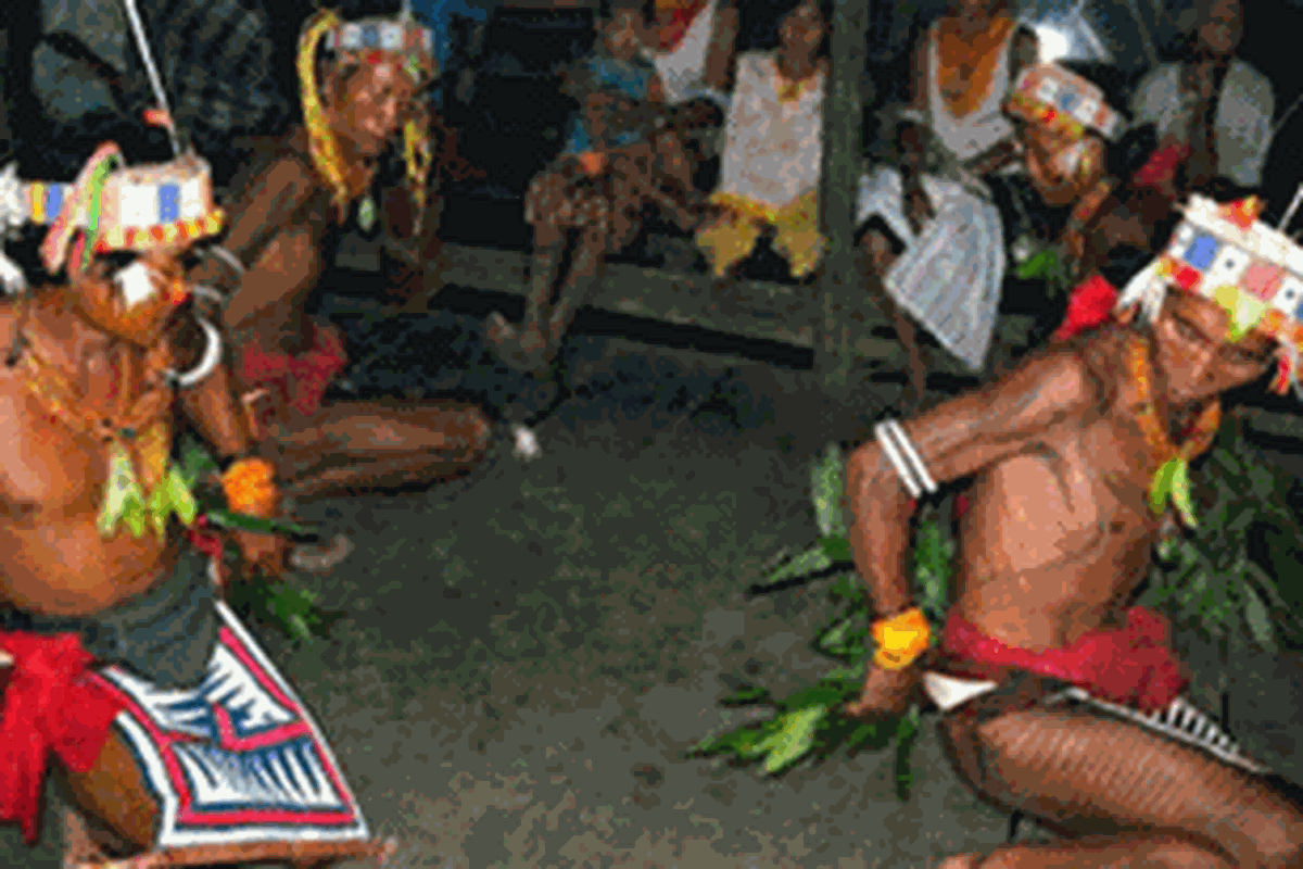 Desa Madobak, Ugai, dan Matotonan memiliki keunikan budaya masing masing. 