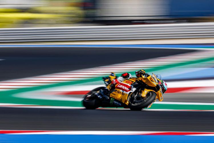 Tim pabrikan Ducati di MotoGP menggunakan livery khusus, Giallo Ducati, pada MotoGP San Marino 2023 di Sirkuit Misano