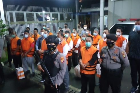 KPK Pindahkan 18 Terdakwa Suap Seleksi Jabatan di Probolinggo ke Surabaya
