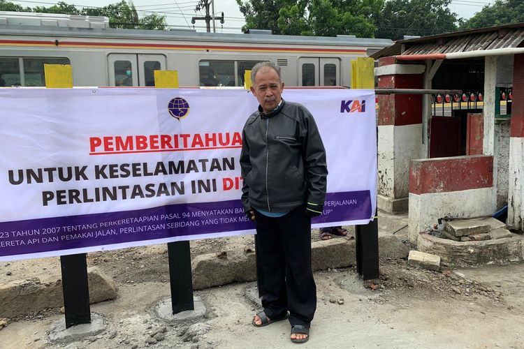 Ahmad Yani Nurdin (56), salah satu tokoh masyarakat di kawasan Rawa Geni, yang juga mantan ketua RT 003 RW 009, Kelurahan Ratu Jaya, Kecamatan Cipayung, Kota Depok.