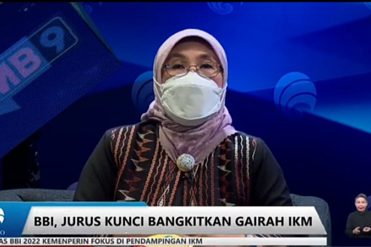  Dirjen Industri Kecil Menengah dan Aneka Kemenperin (Dirjen IKMA) Reni Yanita diskusi daring yang digelar Forum Merdeka Barat 9 bertema “BBI, Jurus Kunci Bangkitkan Gairah IKM“ Senin (20/6/22). (Tangkapan layar)