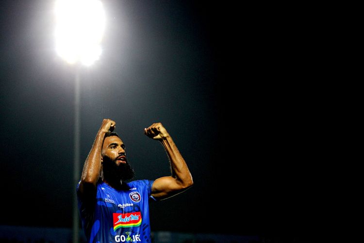 Pemain asing Arema FC, Sylvano Comvalius.