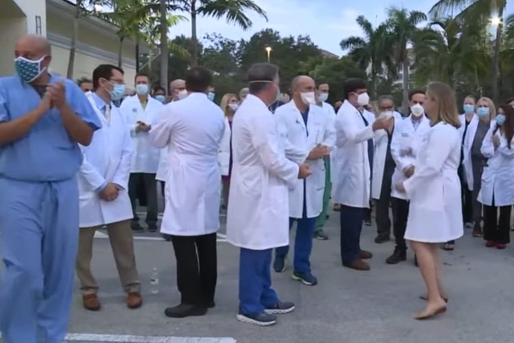 Puluhan dokter di Florida Selatan yang mogok kerja karena kelelahan lonjakan pasien Covid-19, sementara para warga menolak vaksin. [SS/YOUTUBE/WPTV NEWS]