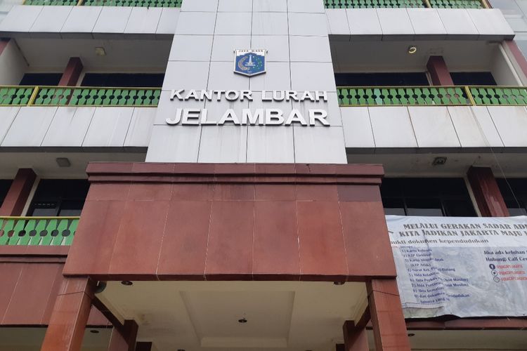 Kantor Kelurahan Jelambar di Jalan Hadiah 2 No 36, Wijaya Kusuma,  Grogol Petamburan, Jakarta (16/12/2019). 