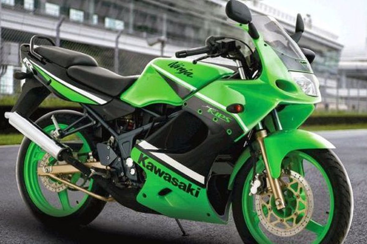 Kawasaki Ninja 150 RR generasi pertama