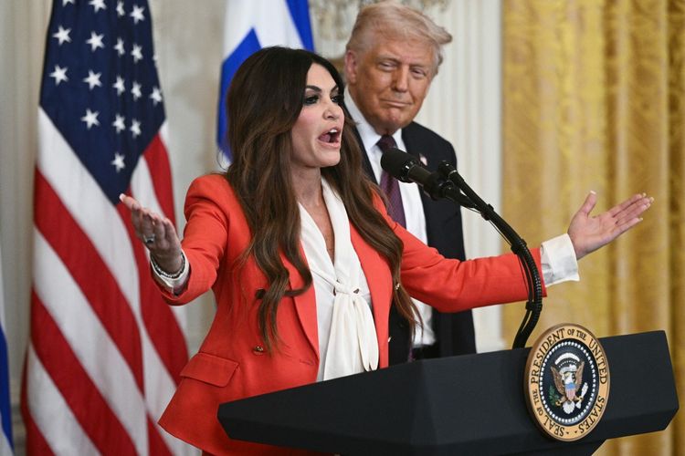 Trump Minta Dubes AS untuk Yunani Mundur, Diduga Minta Donor Bayar Utang Kartu Kredit