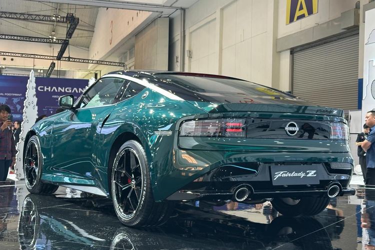 Fairlady Z Terbaru Hadir: Perpaduan Klasik & Modern, Performa 400 TK