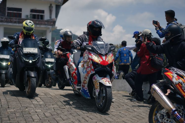 Modifikasi Tak Halangi Touring, XMAX Custom Ikut Libas Jalur Samosir
