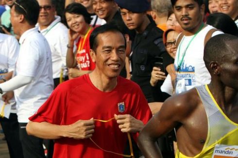 Foto Jokowi Kejar Pelari Kenya Mengundang Tawa