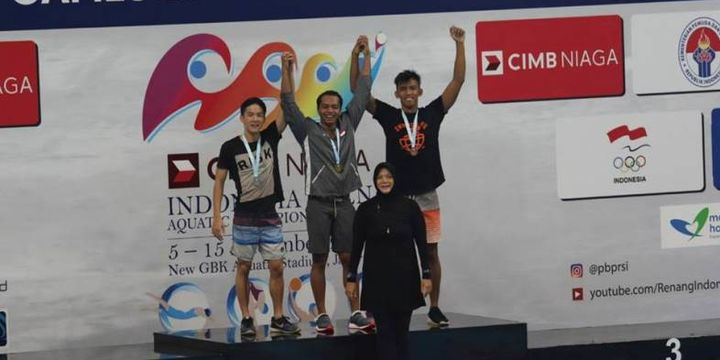 Gde Siman Sudartawa masih terbaik di nomor 50 meter gaya punggung Indonesia Aquatic 2017, diikuti Ricky Anggawidjaja dan Triady fauzi Sidiq