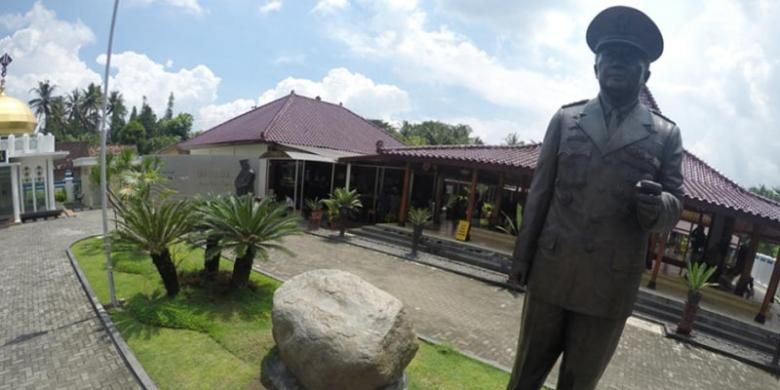 Museum HM Soeharto di Kemusuk, Argomulyo, Sedayu, Bantul, DI Yogyakarta.

