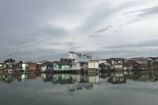 Curhat Warga Kampung Apung yang Puluhan Tahun Tinggal di Atas Genangan Air...