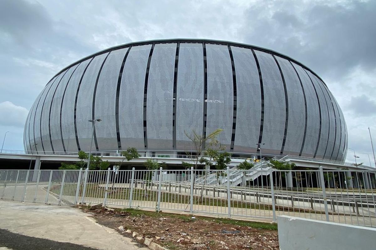 Jakarta International Stadium (JIS), Jakarta Utara menjadi lokasi digelarnya konser band Dewa 19 pada Sabtu (4/2/2023). 