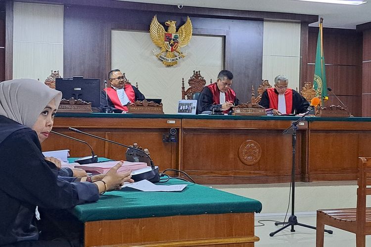Suasana Sidang Tuntutan Adik Mentan Syahrul Yasin Limpo, Haris Yasin Limpo di Pengadilan Negeri (PN) Makassar, Senin (31/7/2023)