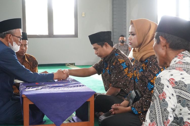 Narapidana kasus narkoba Panji melangsungkan pernikahan di Masjid Polres Semarang