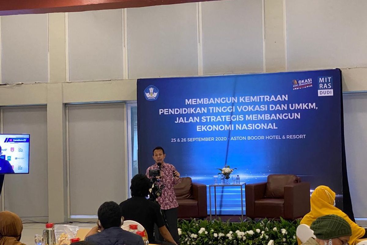 Seminar ?Membangun Kemitraan Pendidikan Tinggi Vokasi dan UMKM, Jalan Strategis Membangun Ekonomi Nasional? pada Sabtu (26/9/2020).