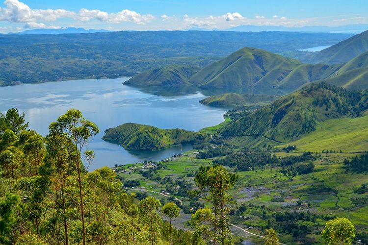 Destinasi wisata Danau Toba di Sumatera Utara 