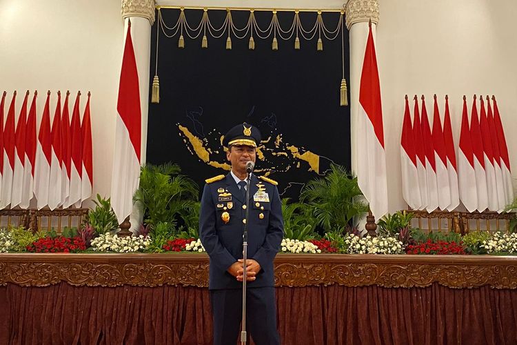 Marsekal TNI Mohamad Tonny Harjono mengungkapkan pesan Presiden Joko Widodo usai ia dilantik menjadi Kepala Staf Angkatan Udara (KSAU) di Istana Negara, Jakarta Pusat, Jumat (5/4/2024).
