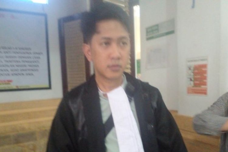 Jaksa Penuntut Umum (JPU) Kejaksaan Negeri Medan Trian Adhitya Izmail memberikan keterangan di Pengadilan Negeri Medan, Sumut, Kamis (11/1/2024). 