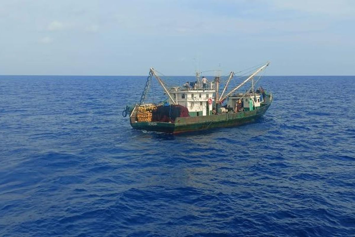 Kementerian Kelautan dan Perikanan (KKP) tangkap Kapal Ikan Asing (KIA) berbendera Filipina, Sabtu (14/10/2023).