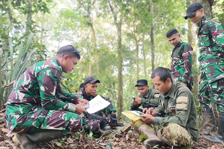 Tim Ekspedisi Macan Tutul TNI AD di Pegunungan Sanggabuana, Karawang, Jawa Barat.