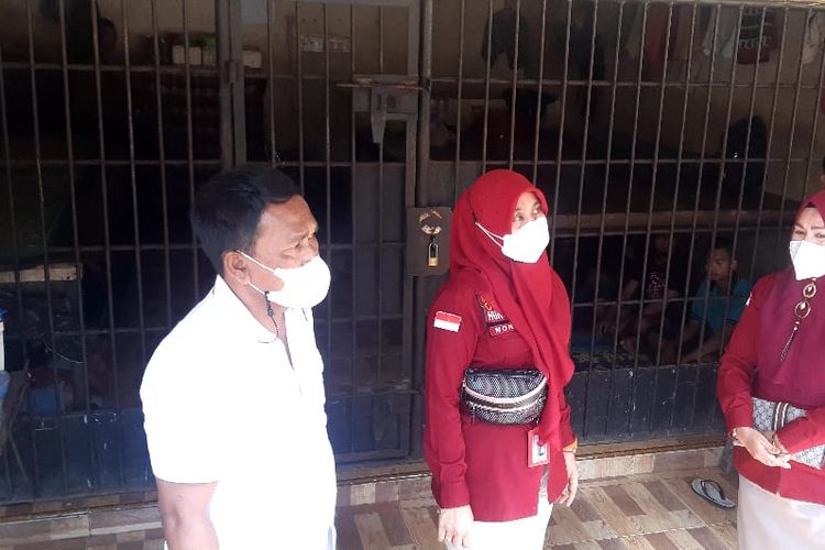Tim gabungan dari Polda Sumut mendatangi kerangkeng di belakang rumah Bupati non aktif Langkat, Terbit Rencana Perangin-angin.