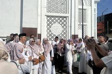 Hadiri Peresmian Masjid Agung Bogor, Dedie Rachmin Diserbu Warga untuk Foto Bersama