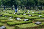 Hukum Menanam Tanaman di Atas Makam: Benarkah Bisa Ringankan Siksa Kubur?