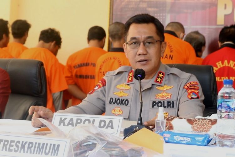 Kapolda NTB, Irjen Pol Djoko Poerwanto menjelaskan terkait dugaan judi di arena pacuan kuda Sumbawa, NTB, Kamis (15/8/3022) di Mapolda NTB.