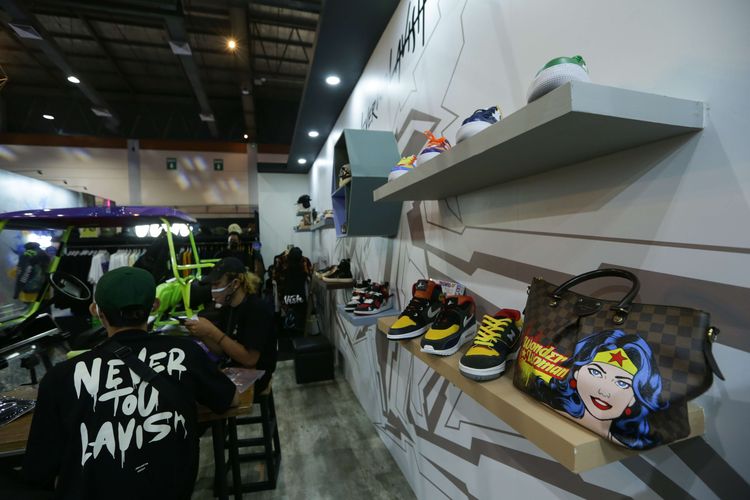 Pameran Urban Sneaker Society 2021 di Jakarta Convention Center, Jumat (3/12/2021).