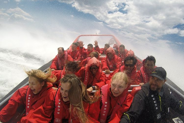 Jet boating di Sydney Harbour