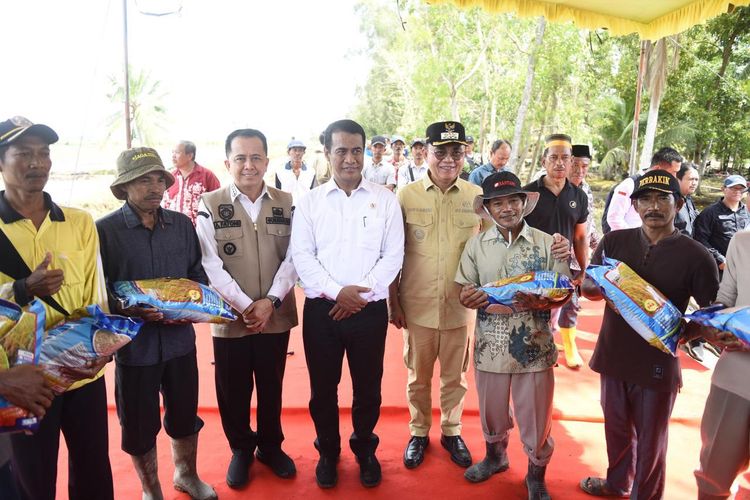 Penjabat (Pj) Gubernur Provinsi Sumatera Selatan Agus Fatoni mengungkapkan bahwa produktivitas padi si Provinsi Sumatera Selatan tertinggi keempat secara Nasional