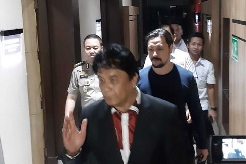 Terkait Investasi MeMiles, Penyanyi Ello Diperiksa 8 Jam oleh Polisi