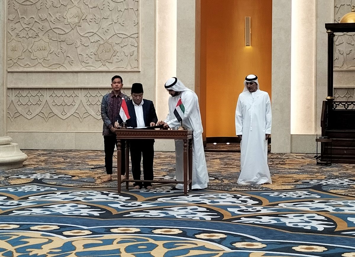 Kemenag dan UEA Teken MoU Pengelolaan Masjid Raya Sheikh Zayed Solo