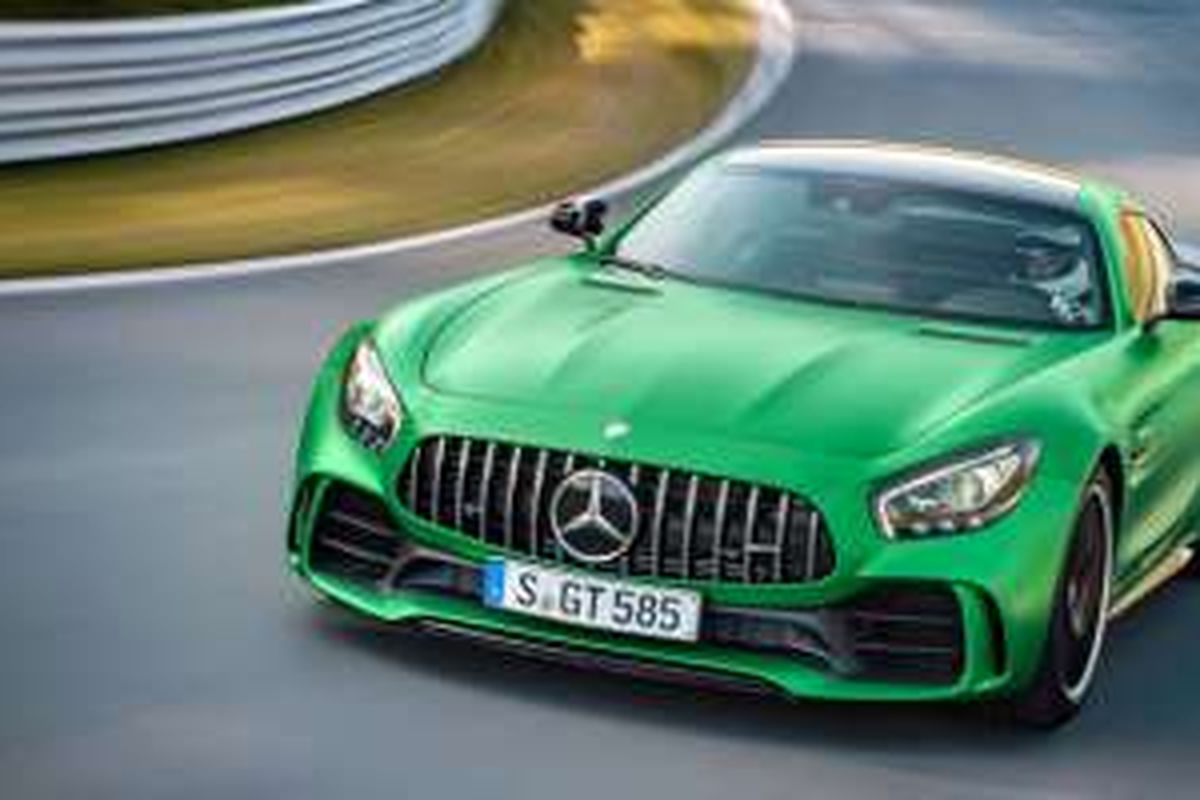 Mercedes-AMG GT R.