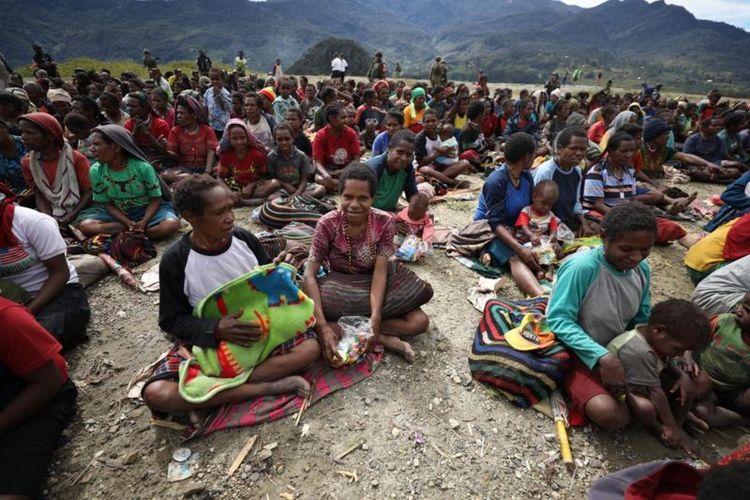 Pemerintah Indonesia akan membangun gudang stok pangan dan infrastruktur lainnya untuk mengatasi bencana kelaparan yang menimpa warga di dua distrik di Provinsi Papua Tengah.