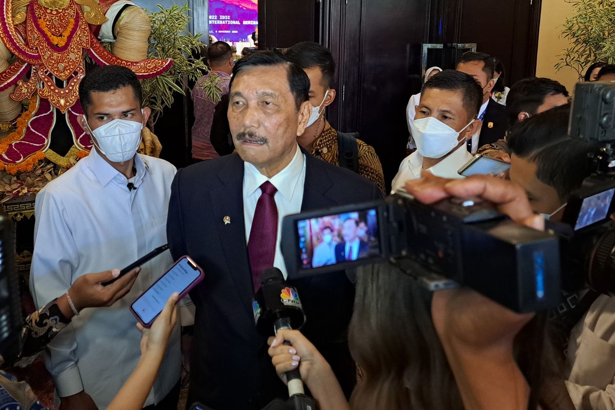 Menteri Koordinator Kemaritiman Luhut Binsar Pandjaitan di Bali.