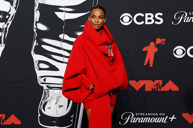 ELMONT, NEW YORK - 07 SEPTEMBER: Ciara menghadiri MTV Video Music Awards 2025 di UBS Arena pada 07 September 2025 di Elmont, New York.