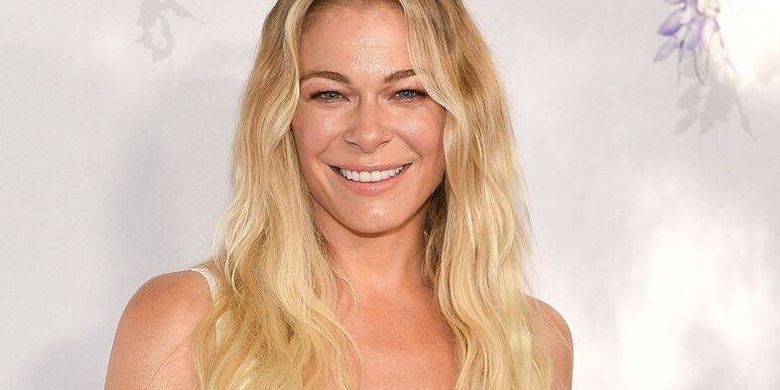 Lirik Dan Chord Lagu Blue Leann Rimes Halaman All Kompas Com