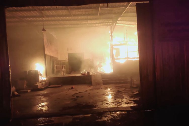 Gudang Pabrik Rokok di Pamekasan Terbakar, Kerugian Capai Rp 35 Miliar