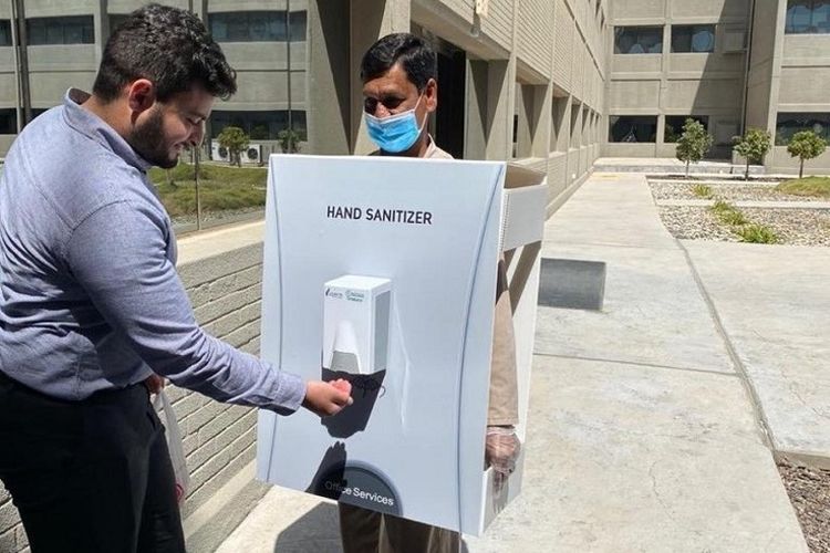 Perusahaan Minyak Arab Aramco Dikecam Karena Gunakan Manusia Sebagai Hand Sanitizer