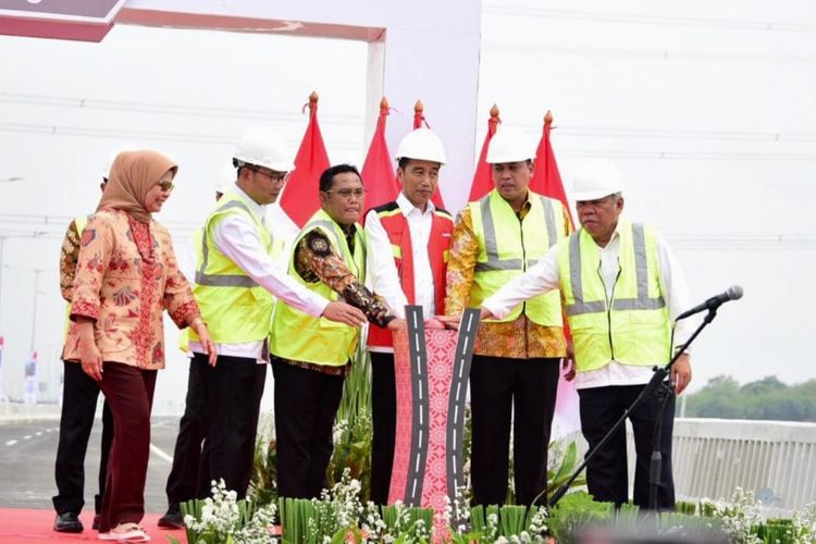 Jalan Tol Layang Jakarta-Cikampek diresmikan langsung oleh Presiden Joko Widodo