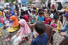 Ngabuburit ASIK di Pamulang, Bagi-bagi 500 Makanan Gizi Lengkap untuk Buka Puasa