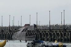 Dermaga Cinta Pulau Tidung Ambruk akibat Diterpa Angin Puting Beliung