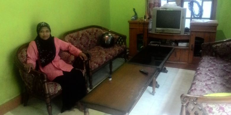 Ruang tamu di rumah Kasmiyem, salah satu homestay di Segajih, Desa Hargotirto, Kecamatan Kokap, Kulon Progo, Yogyakarta, Senin (28/5/2018).