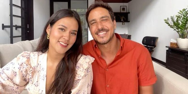 Pasangan Hamish Daud dan Raisa dalam acara talkshow virtual yang digelar Good Doctor (24/7/2021).