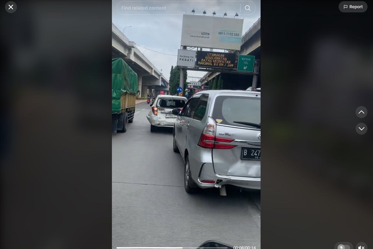 Sebuah video viral di media sosial memperlihatkan dua mobil kejar-kejaran di dekat Gerbang Tol Pedati arah Cawang ramai viral di media sosial.
