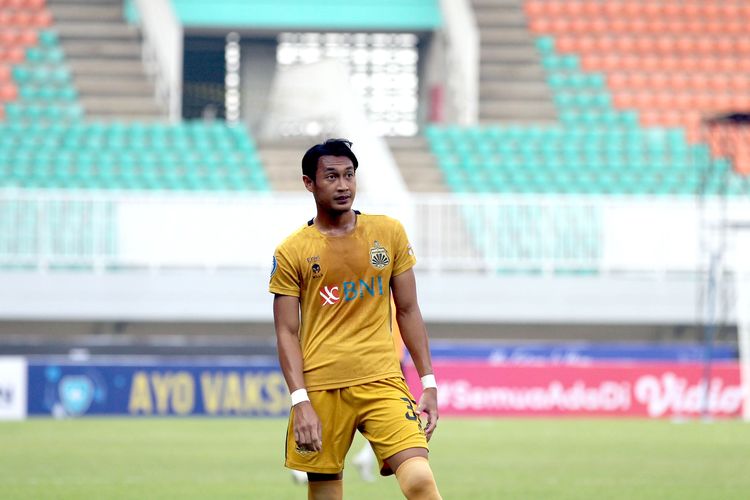 Pemain Bhayangkara FC Hansamu Yama saat melawan Arema FC pada laga pekan 2 Liga 1 2021-2022 yang berakhir dengan skor 1-1 di Stadion Pakansari Bogor, Minggu (12/9/2021) sore.